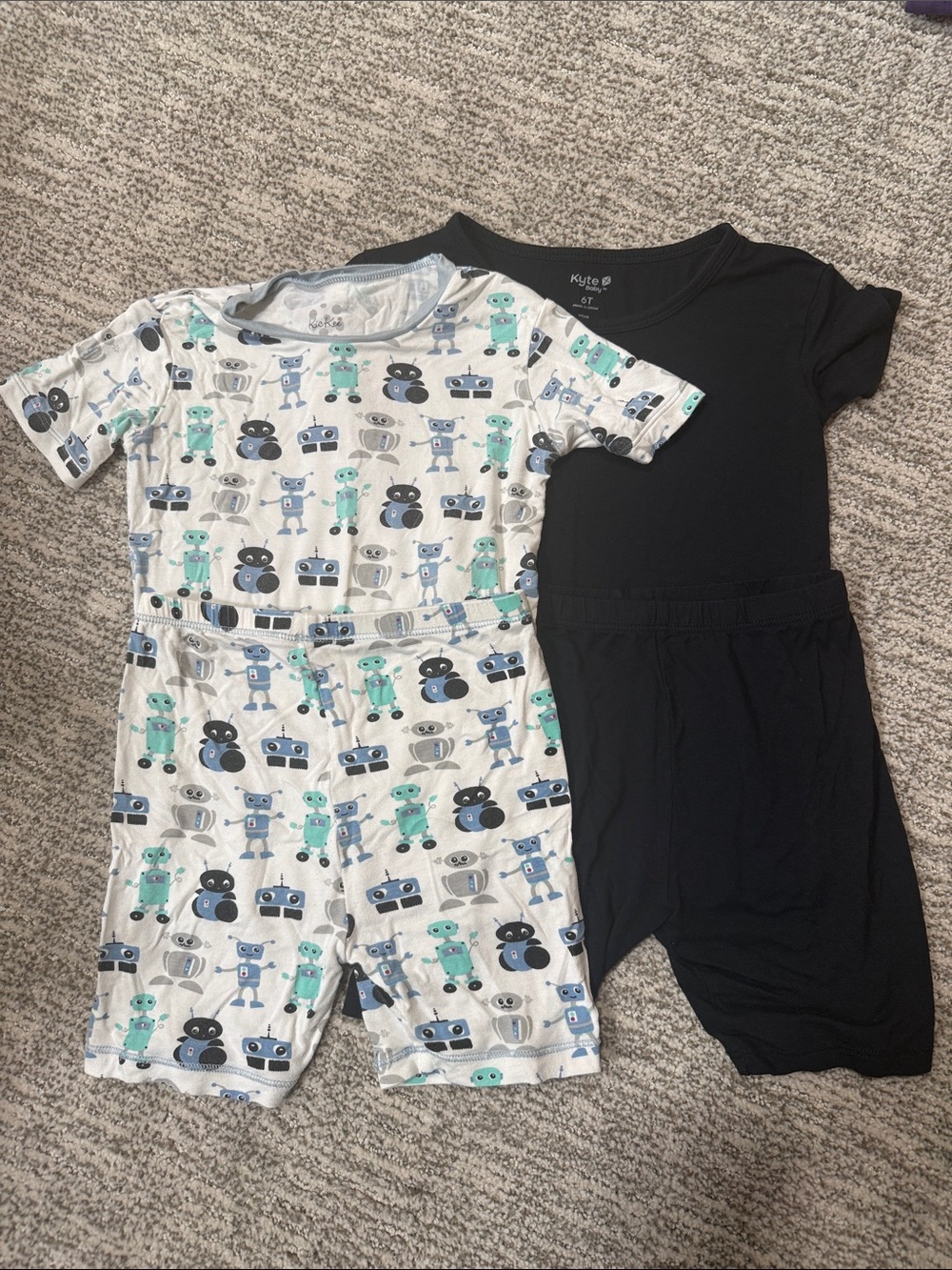 Short Sleeve Bamboo Pajama Set - Kyte Black & KicKee Robot Print